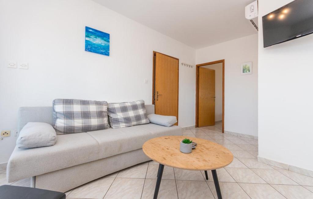 Apartments Mikulic Biograd Na Moru Exterior photo